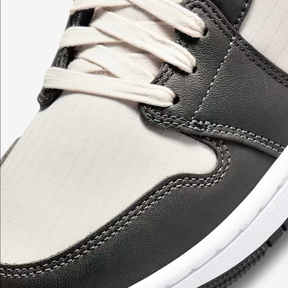 NEW RELEASE! Jordan 1 Mid SE Light Orewood Brown/Bright Crimson/White/Newsprint - Picture 8 of 10